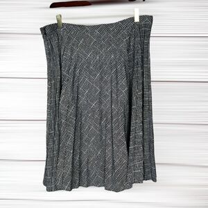 JONES New York Collection Pleated Skirt Lightweight Black/White Knee Length